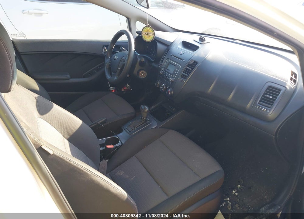 2015 KIA FORTE LX VIN: KNAFX4A61F5282545