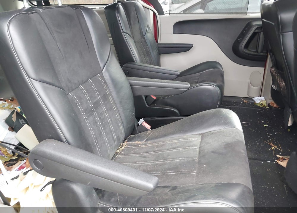 2014 CHRYSLER TOWN & COUNTRY TOURING-L 30TH ANNIVERSARY VIN: 2C4RC1CG6ER418007