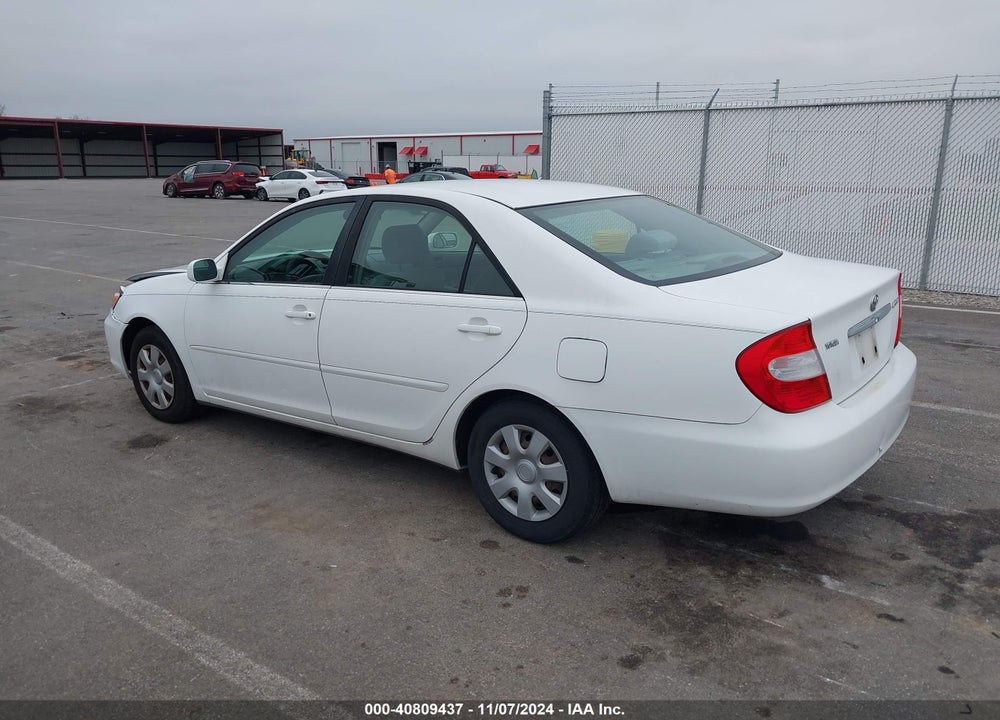 2002 TOYOTA CAMRY LE VIN: JTDBE32K420090508