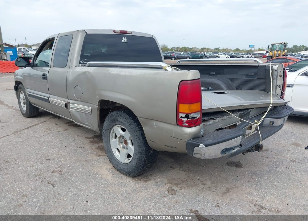 2001 CHEVROLET SILVERADO 1500 LS VIN: 2GCEC19T811346321