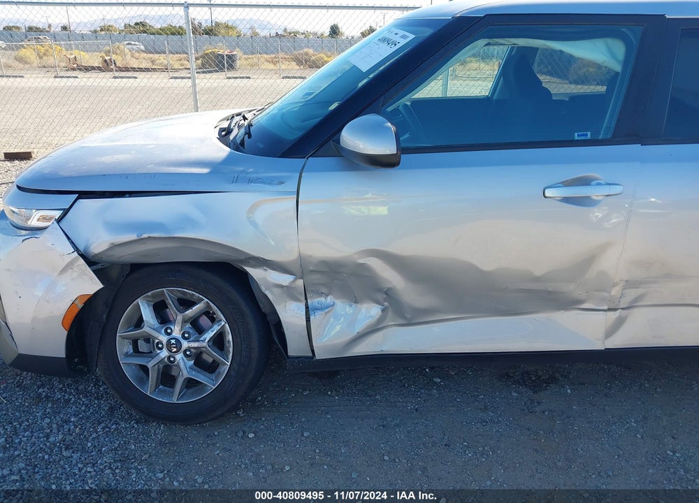 2021 KIA SOUL !/+/S VIN: KNDJ23AUXM7755364