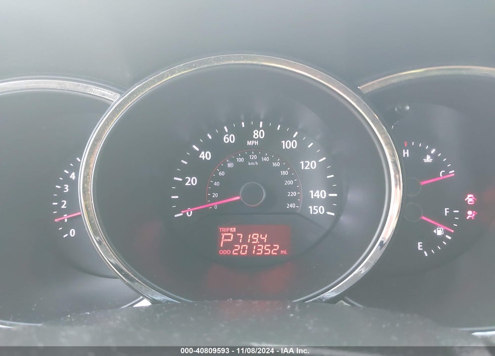 2013 KIA SORENTO LX VIN: 5XYKT3A6XDG310449
