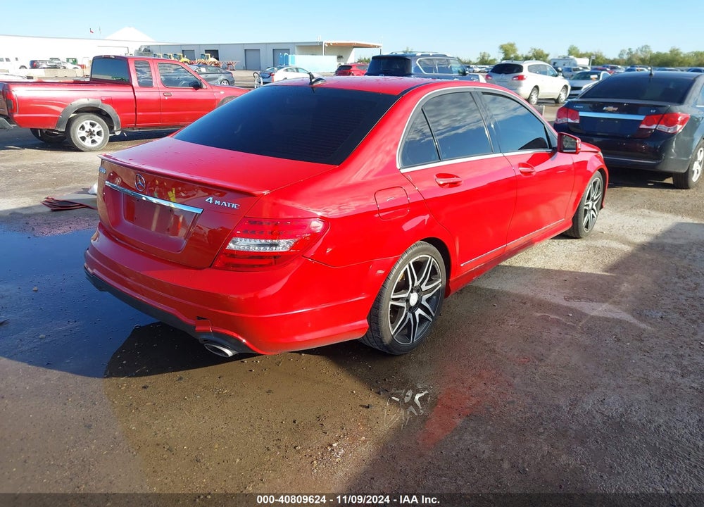 2013 MERCEDES-BENZ C 300 LUXURY 4MATIC/SPORT 4MATIC VIN: WDDGF8AB5DG115093