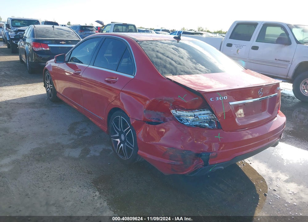 2013 MERCEDES-BENZ C 300 LUXURY 4MATIC/SPORT 4MATIC VIN: WDDGF8AB5DG115093