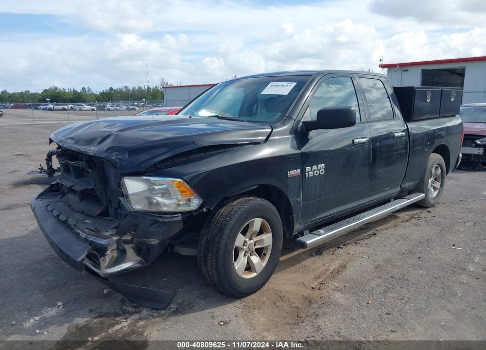 2018 RAM 1500 SLT 4X2 6'4 BOX VIN: 1C6RR6GTXJS193108