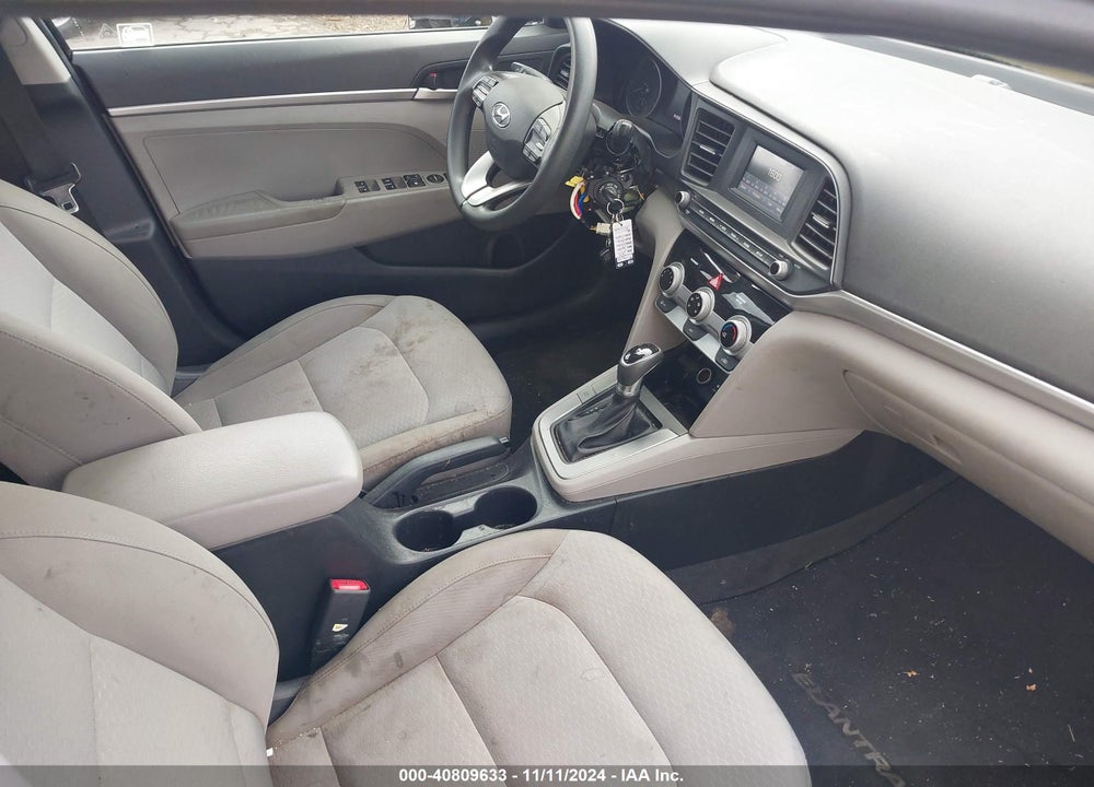 2019 HYUNDAI ELANTRA SE VIN: KMHD74LF5KU759061