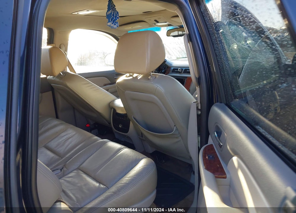 2007 CHEVROLET TAHOE LT VIN: 1GNFK13037J285584