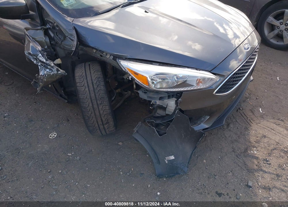 2018 FORD FOCUS SE VIN: 1FADP3F24JL272306