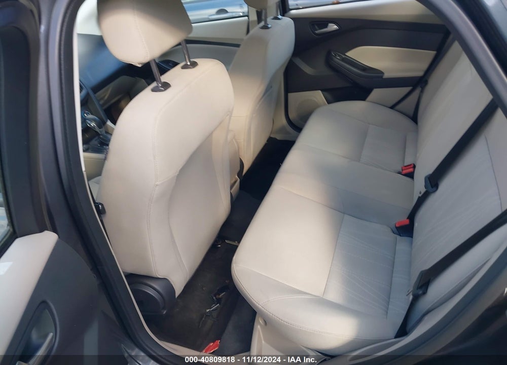2018 FORD FOCUS SE VIN: 1FADP3F24JL272306
