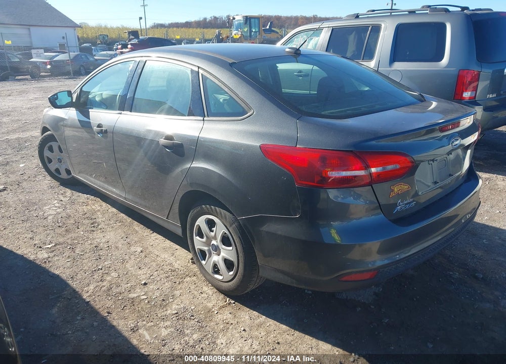 2017 FORD FOCUS S VIN: 1FADP3E20HL327636