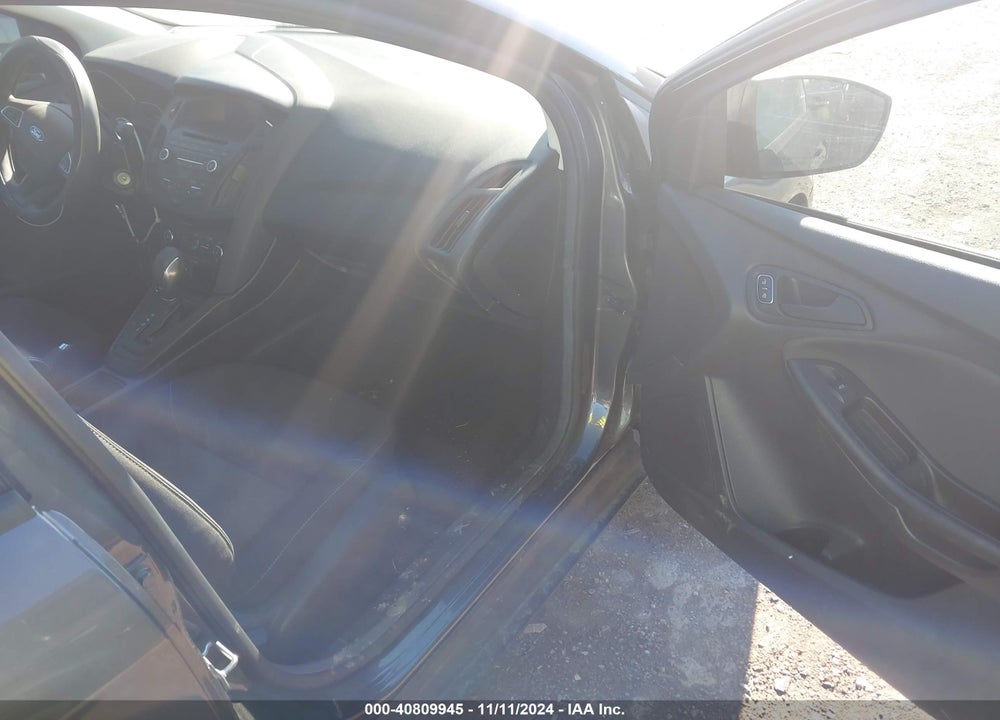 2017 FORD FOCUS S VIN: 1FADP3E20HL327636