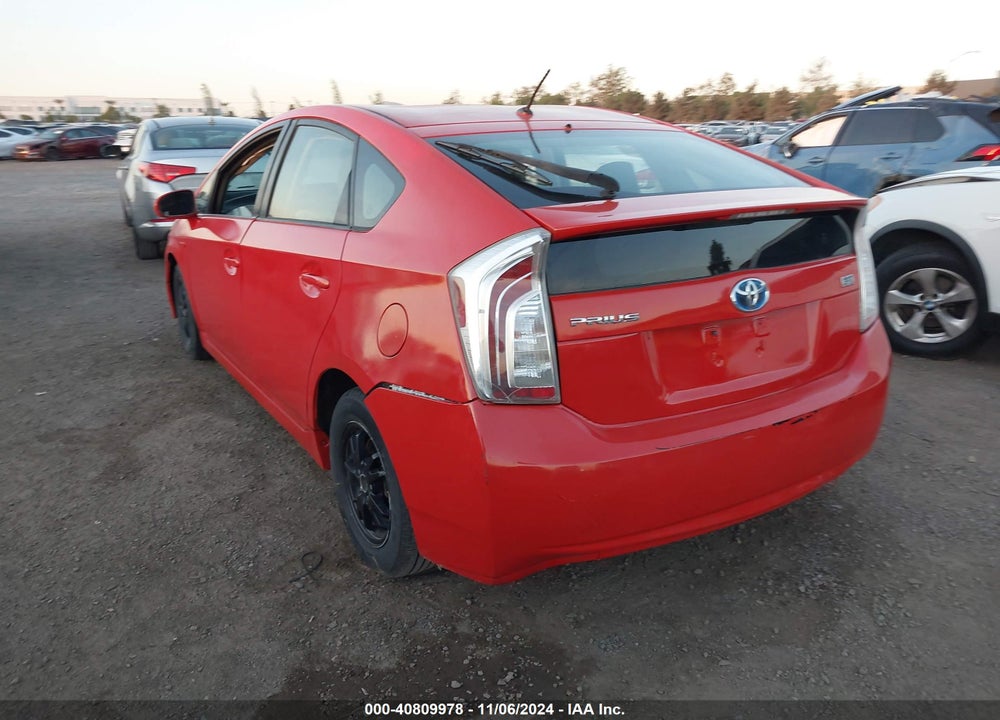 2014 TOYOTA PRIUS TWO VIN: JTDKN3DU0E1747656