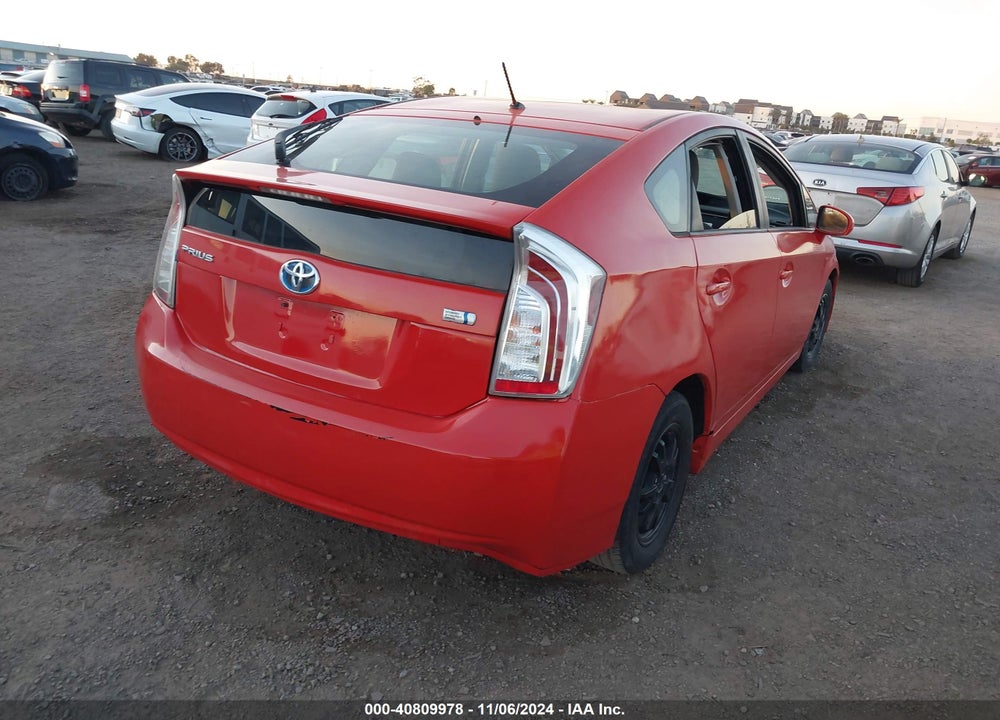 2014 TOYOTA PRIUS TWO VIN: JTDKN3DU0E1747656