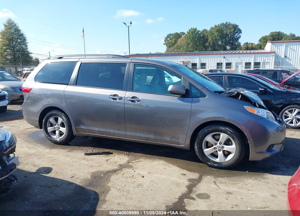 2015 TOYOTA SIENNA LE 8 PASSENGER VIN: 5TDKK3DC7FS657733