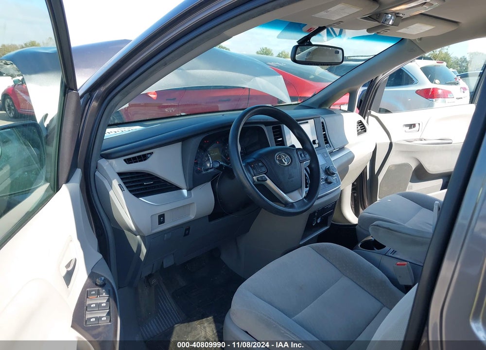 2015 TOYOTA SIENNA LE 8 PASSENGER VIN: 5TDKK3DC7FS657733