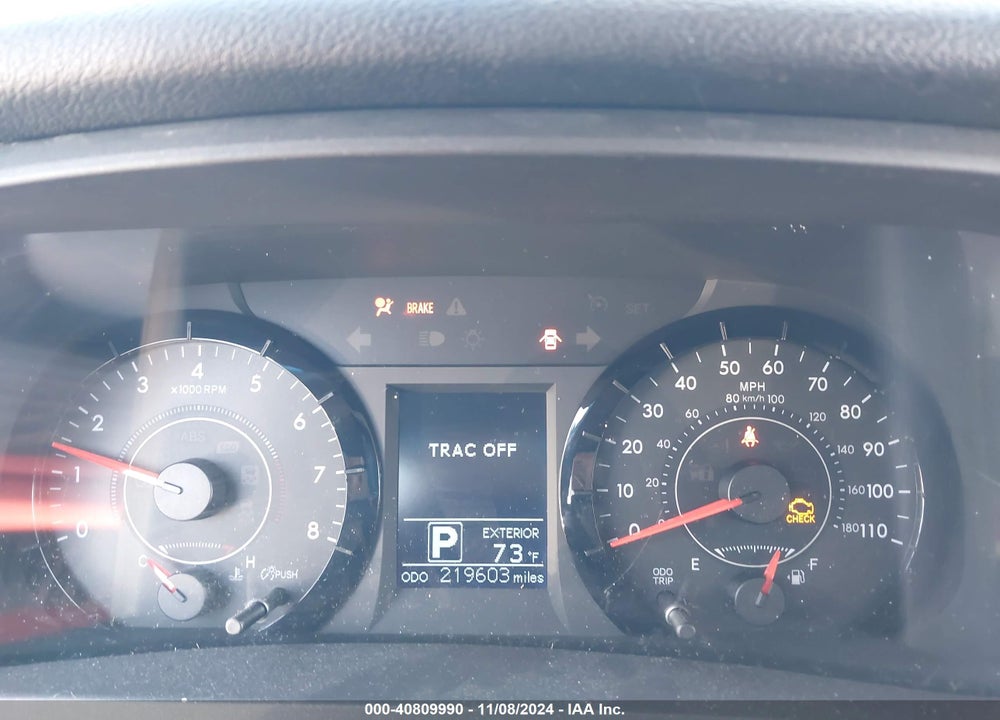 2015 TOYOTA SIENNA LE 8 PASSENGER VIN: 5TDKK3DC7FS657733