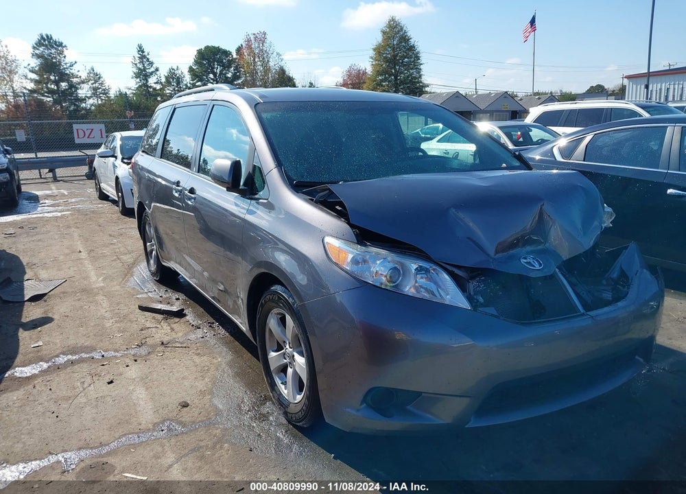 2015 TOYOTA SIENNA LE 8 PASSENGER VIN: 5TDKK3DC7FS657733