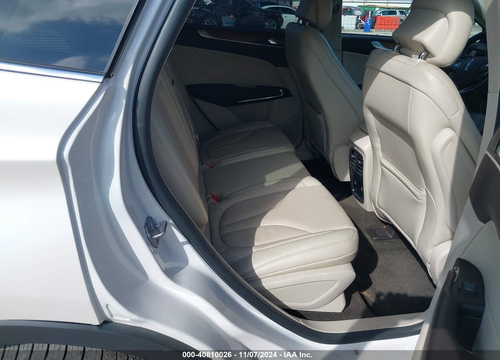 2019 LINCOLN MKC SELECT VIN: 5LMCJ2C9XKUL20723