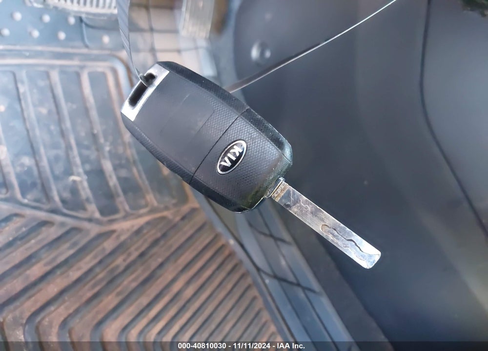 2018 KIA RIO VIN: 3KPA24AB1JE081654