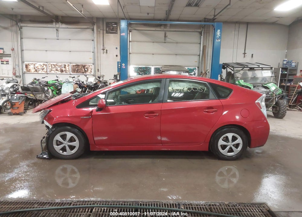 2014 TOYOTA PRIUS TWO VIN: JTDKN3DU5E1776117