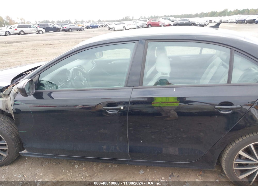 2016 VOLKSWAGEN JETTA 1.8T SPORT VIN: 3VWD17AJ5GM232385