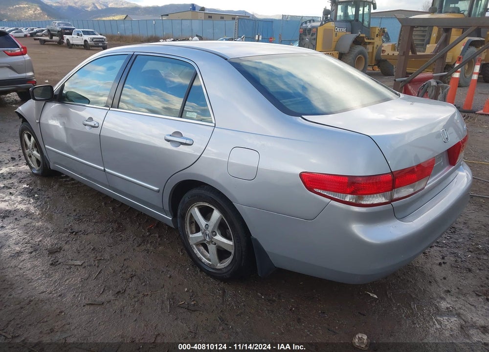 2003 HONDA ACCORD 2.4 EX VIN: JHMCM56723C052122