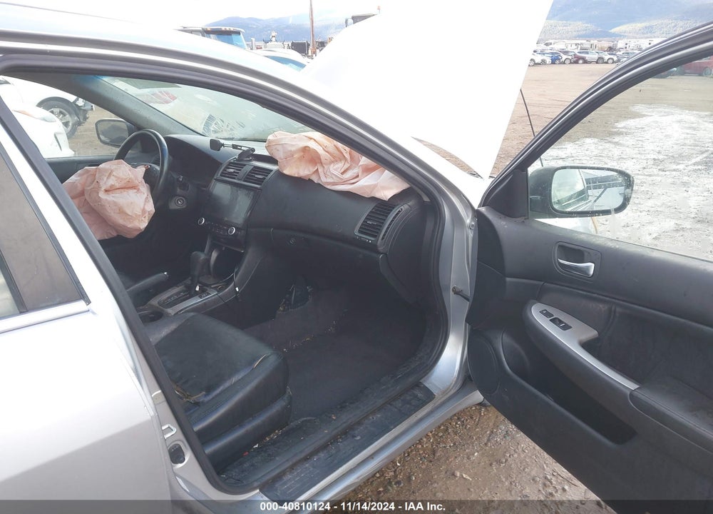 2003 HONDA ACCORD 2.4 EX VIN: JHMCM56723C052122