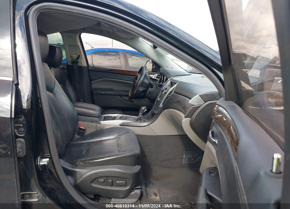 2011 CADILLAC SRX LUXURY COLLECTION VIN: 3GYFNAEY4BS678109