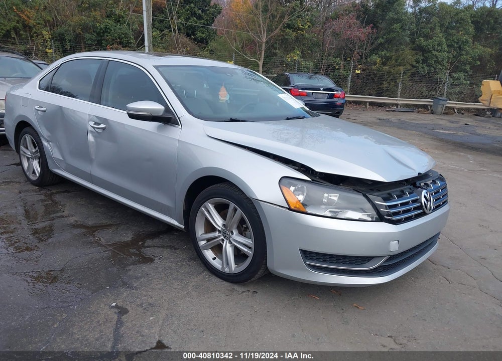 2014 VOLKSWAGEN PASSAT 2.0L TDI SE VIN: 1VWBN7A31EC092198