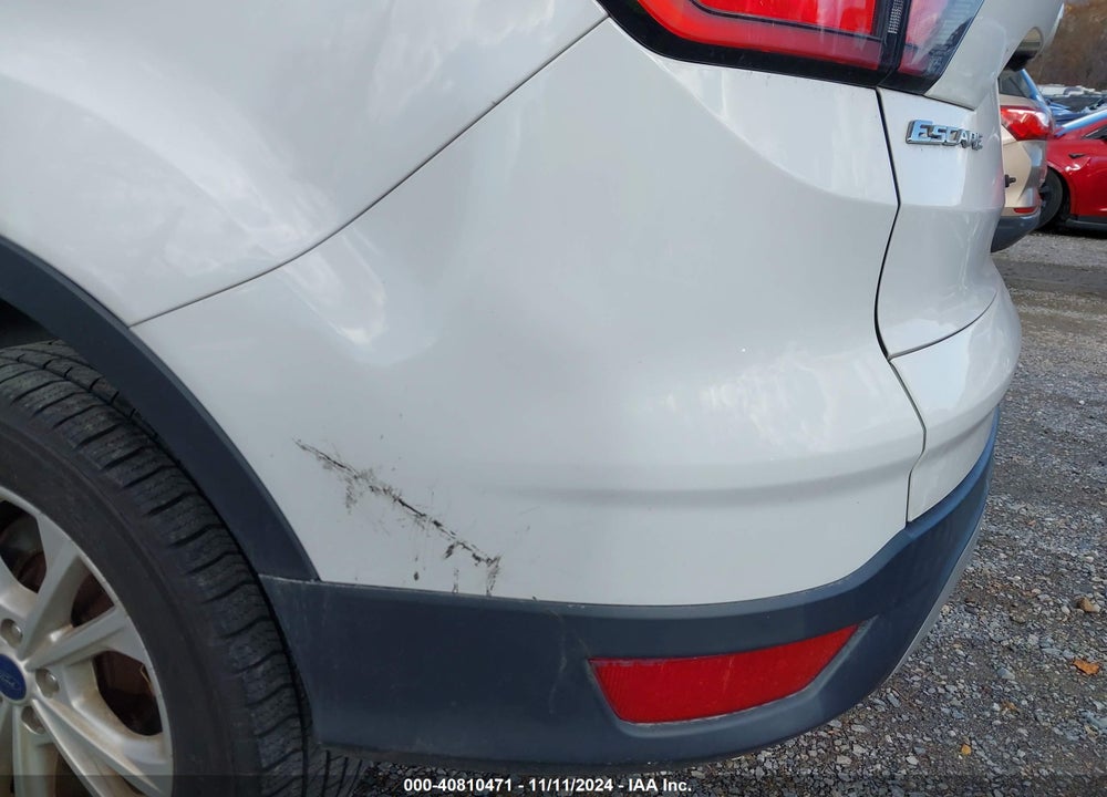 2017 FORD ESCAPE SE VIN: 1FMCU9GD0HUC41491