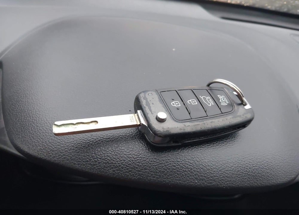 2019 HYUNDAI KONA SE VIN: KM8K1CAA6KU273305