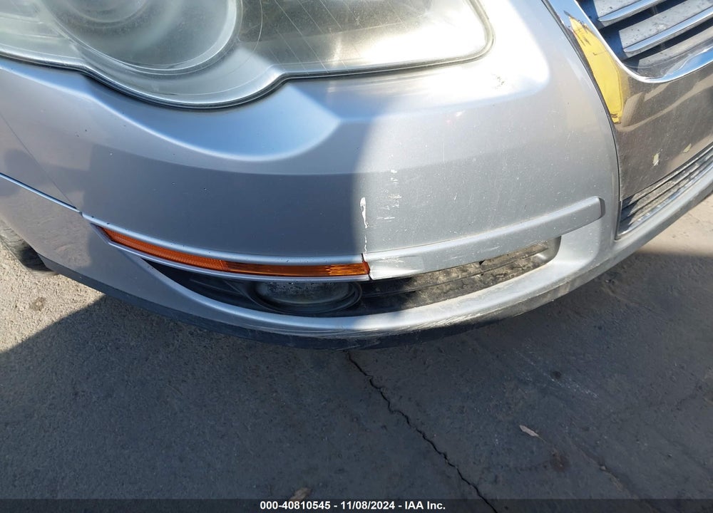 2010 VOLKSWAGEN PASSAT KOMFORT VIN: WVWJK7AN0AE057532
