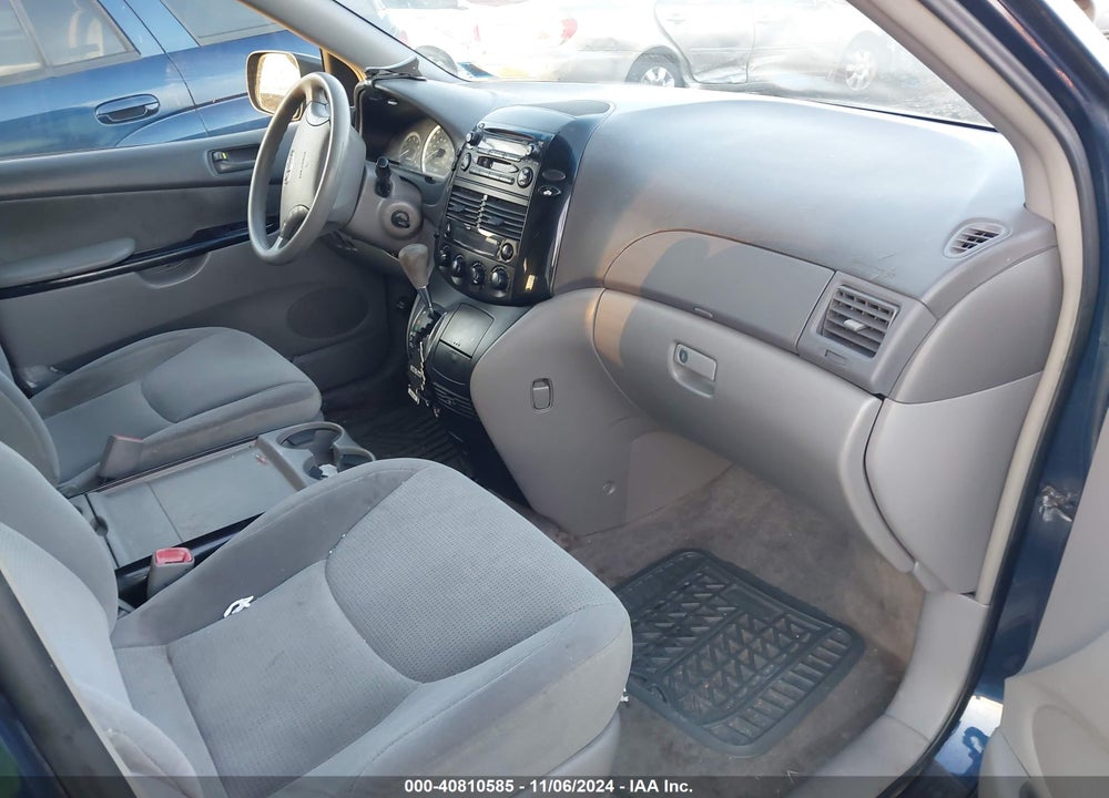 2005 TOYOTA SIENNA LE VIN: 5TDZA23C15S342809