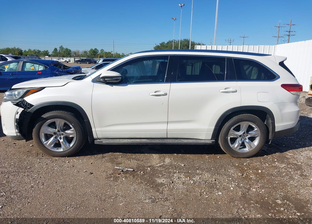 2018 TOYOTA HIGHLANDER VIN: 5TDYZRFH8JS284650