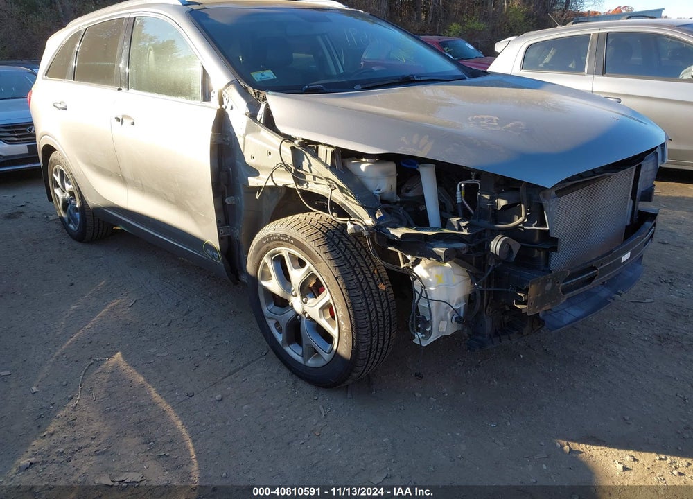 2016 KIA SORENTO 3.3L SX VIN: 5XYPKDA55GG170482
