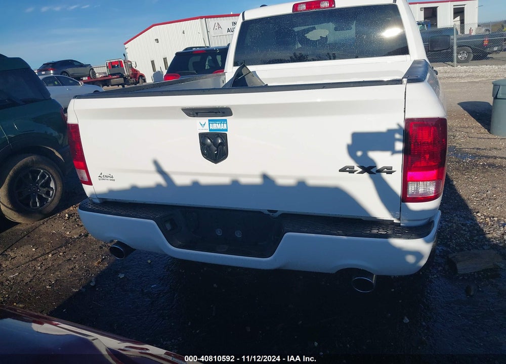 2019 RAM 1500 CLASSIC EXPRESS  4X4 6'4" BOX VIN: 1C6RR7FT6KS747432