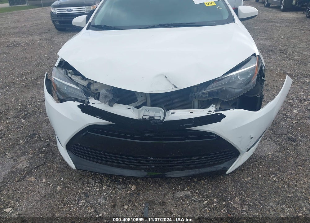 2018 TOYOTA COROLLA LE VIN: 5YFBURHE0JP819115