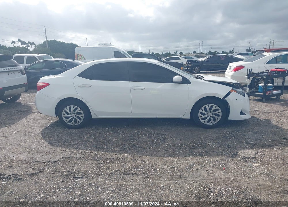 2018 TOYOTA COROLLA LE VIN: 5YFBURHE0JP819115