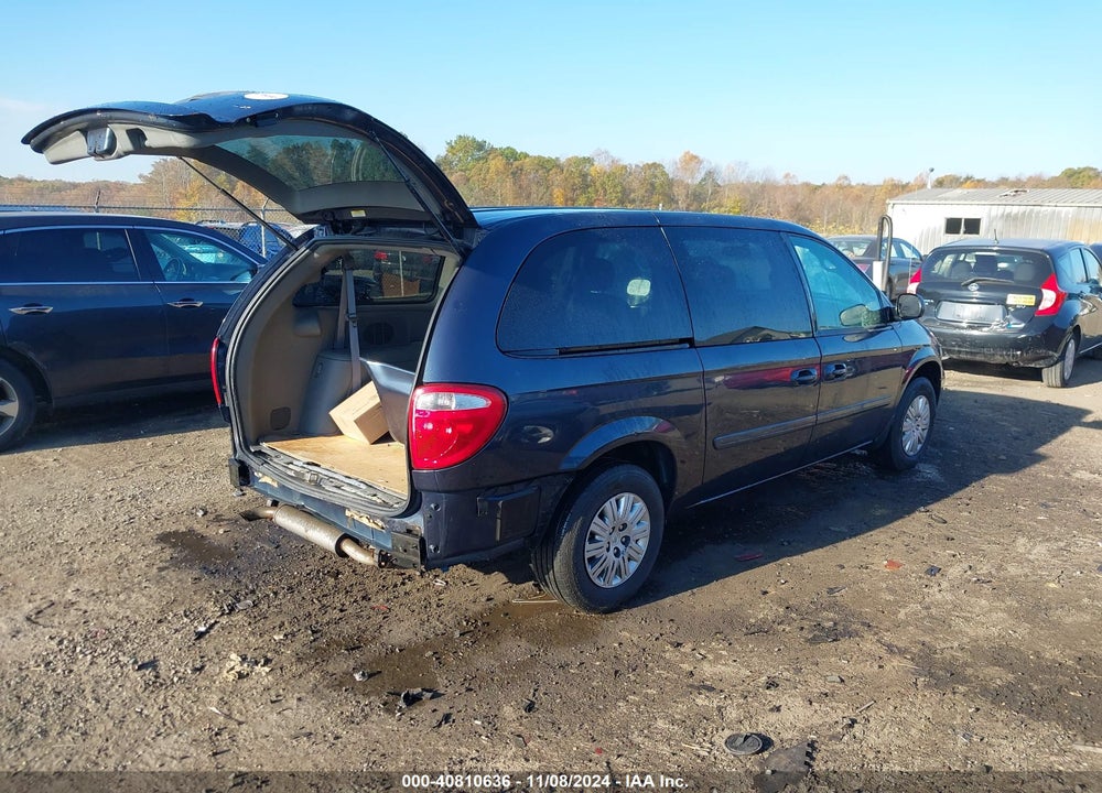 2007 CHRYSLER TOWN & COUNTRY LX VIN: 2A4GP44R67R325580