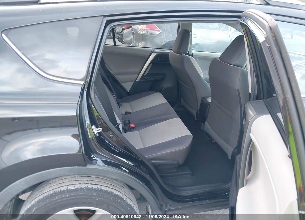 2013 TOYOTA RAV4 XLE VIN: 2T3RFREVXDW001043