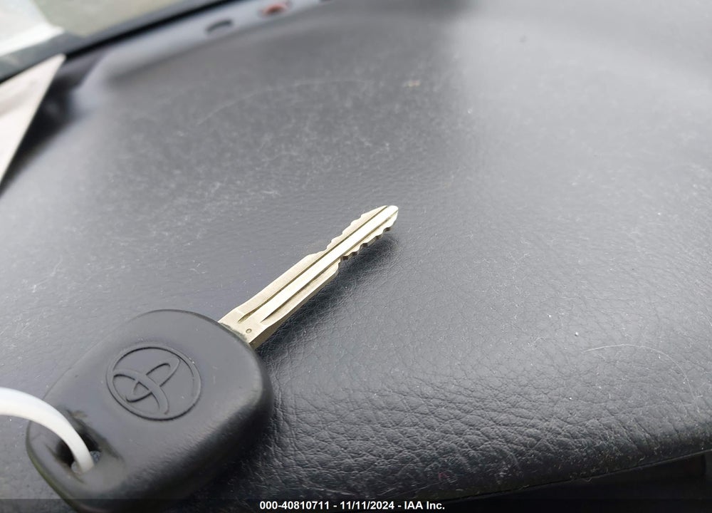 2004 TOYOTA CAMRY SOLARA SE V6 VIN: 4T1CA38P54U020333