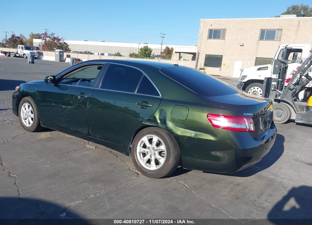 2011 TOYOTA CAMRY LE VIN: 4T1BF3EK6BU624556
