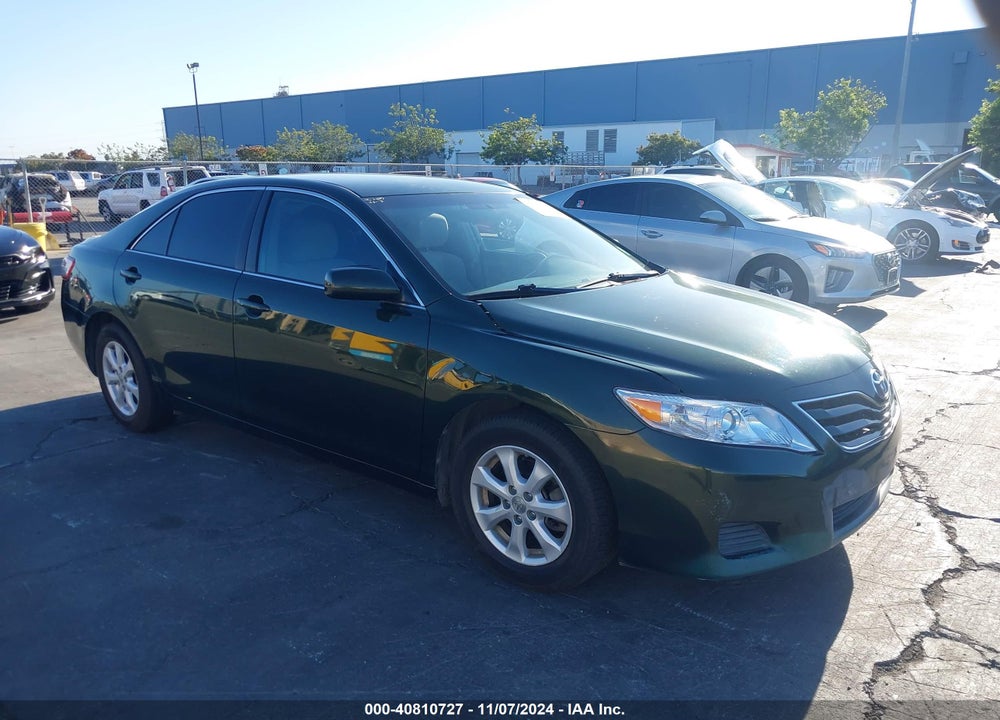 2011 TOYOTA CAMRY LE VIN: 4T1BF3EK6BU624556