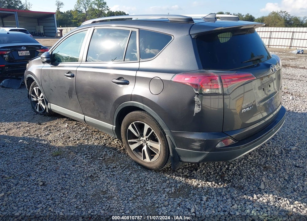 2017 TOYOTA RAV4 XLE VIN: JTMWFREV5HJ125924