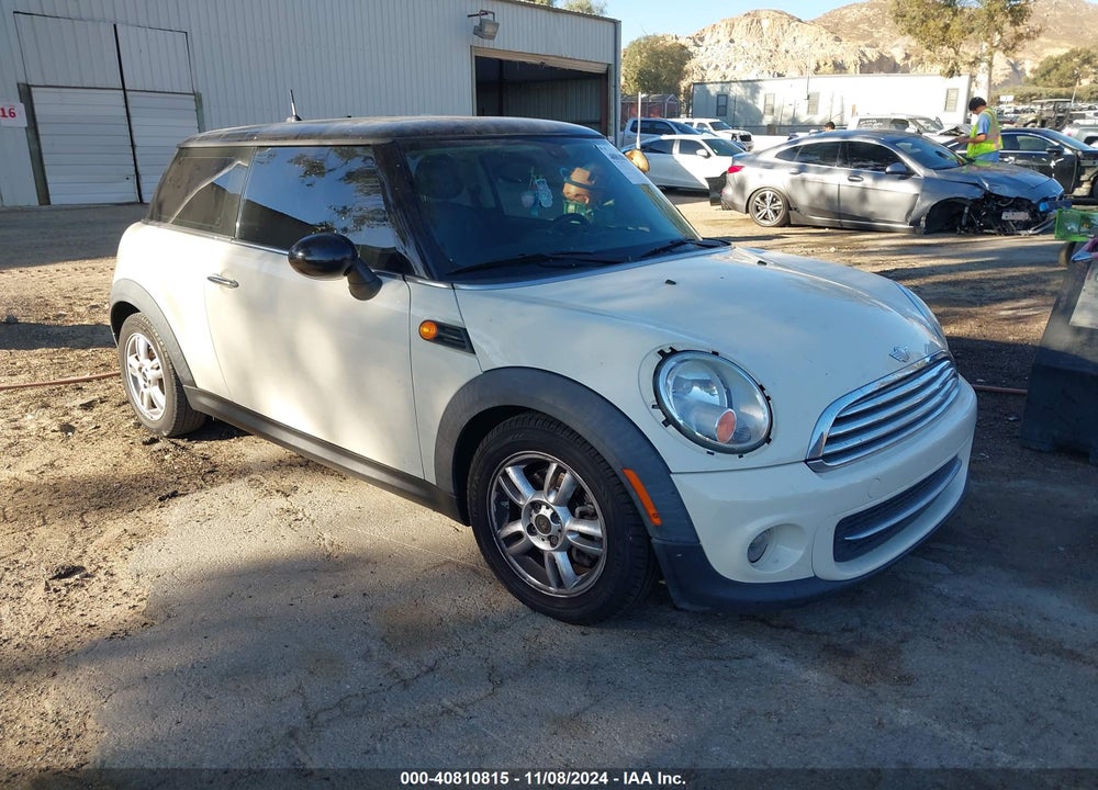 2012 MINI COOPER VIN: WMWSU3C56CT256262