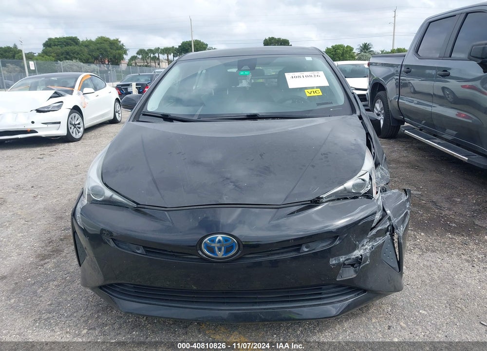 2018 TOYOTA PRIUS TWO VIN: JTDKBRFUXJ3059445
