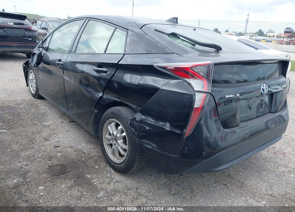 2018 TOYOTA PRIUS TWO VIN: JTDKBRFUXJ3059445