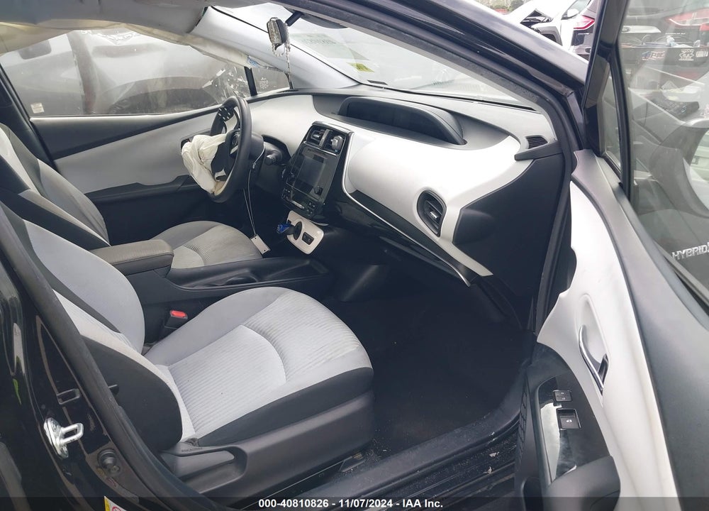 2018 TOYOTA PRIUS TWO VIN: JTDKBRFUXJ3059445