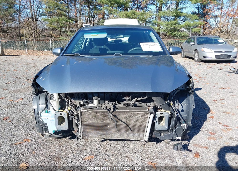2018 HYUNDAI KONA SE VIN: KM8K1CAA5JU152361