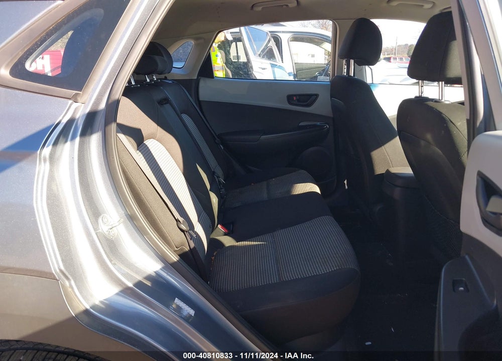 2018 HYUNDAI KONA SE VIN: KM8K1CAA5JU152361